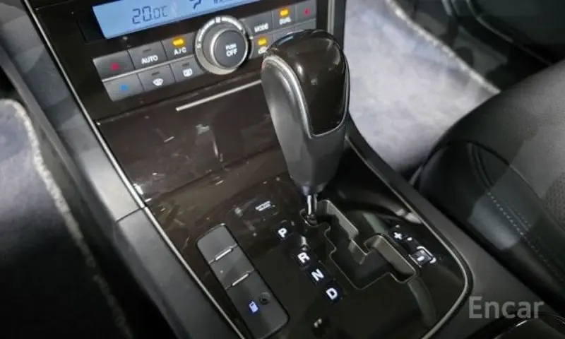 Kia OPIRUS