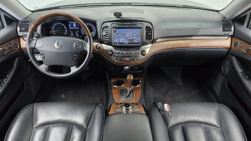 SsangYong Chairman W