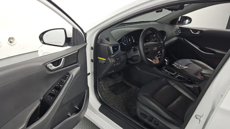 Hyundai Ioniq