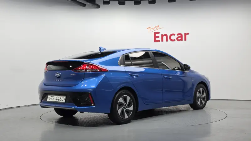 Hyundai Ioniq