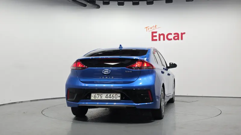 Hyundai Ioniq