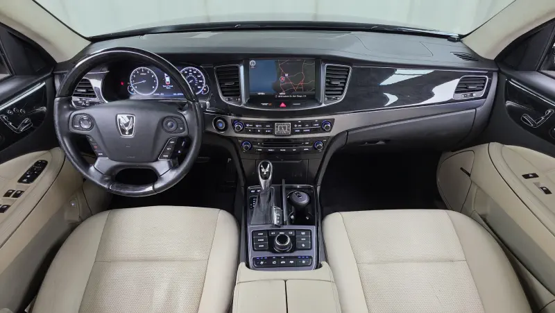 Hyundai Equus