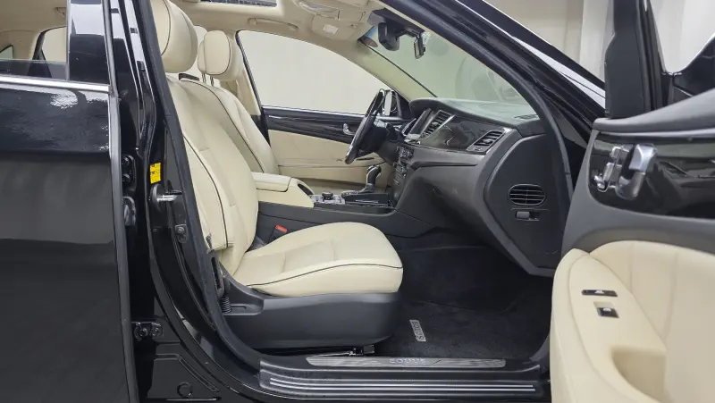 Hyundai Equus
