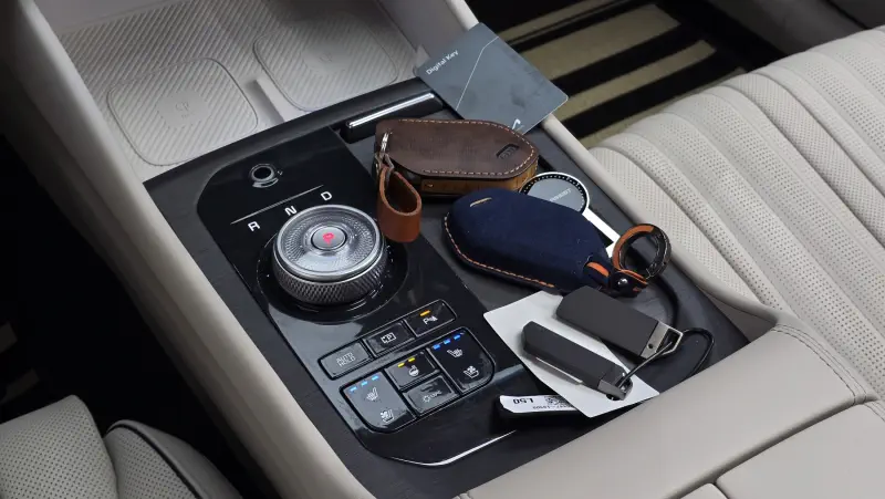Kia K8