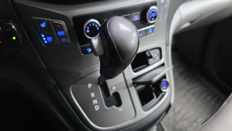 Hyundai Grand Starex
