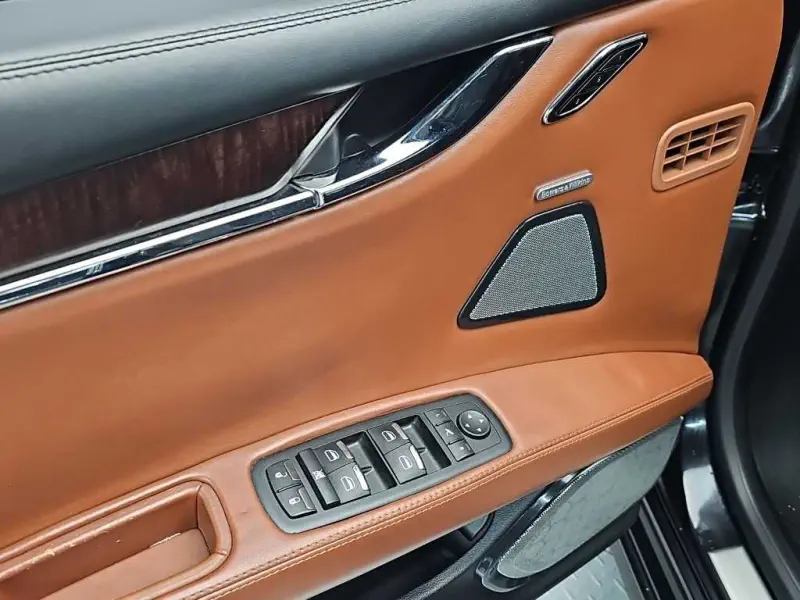 Maserati Quattroporte
