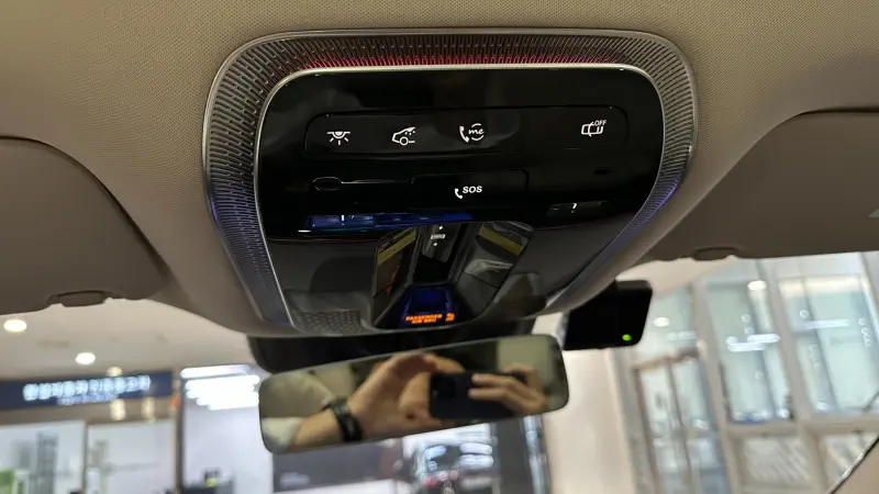 Mercedes-Benz EQS SUV