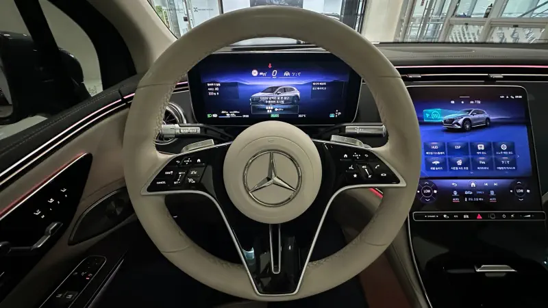 Mercedes-Benz EQS SUV