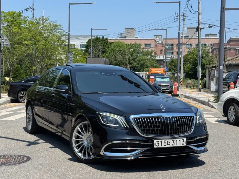 Mercedes-Benz S-Class