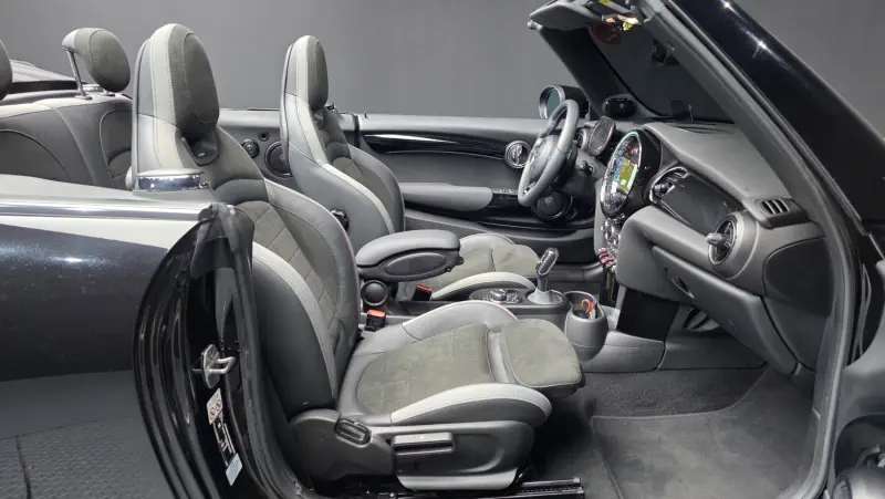 MINI Cabrio