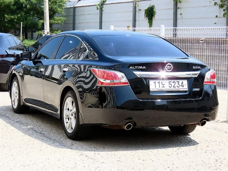 Nissan Altima