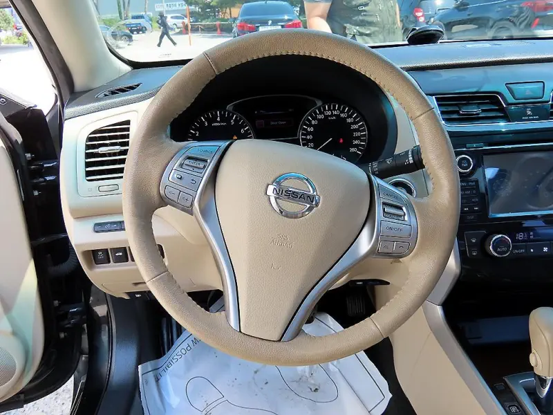 Nissan Altima