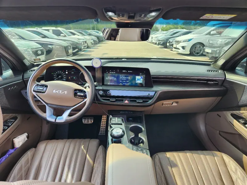 Kia K8
