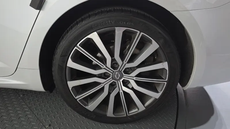 Renault Samsung SM6