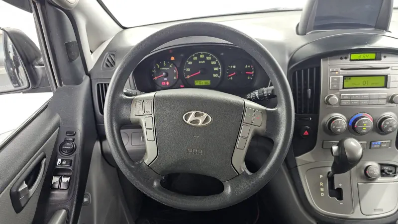 Hyundai Grand Starex