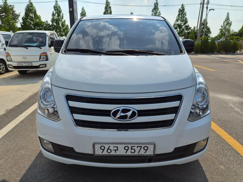 Hyundai Grand Starex