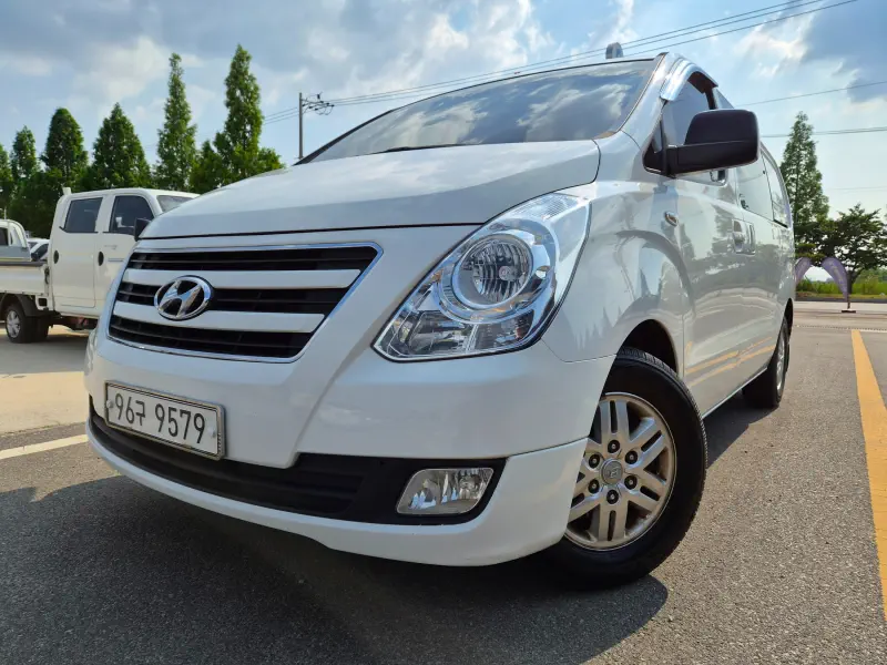 Hyundai Grand Starex