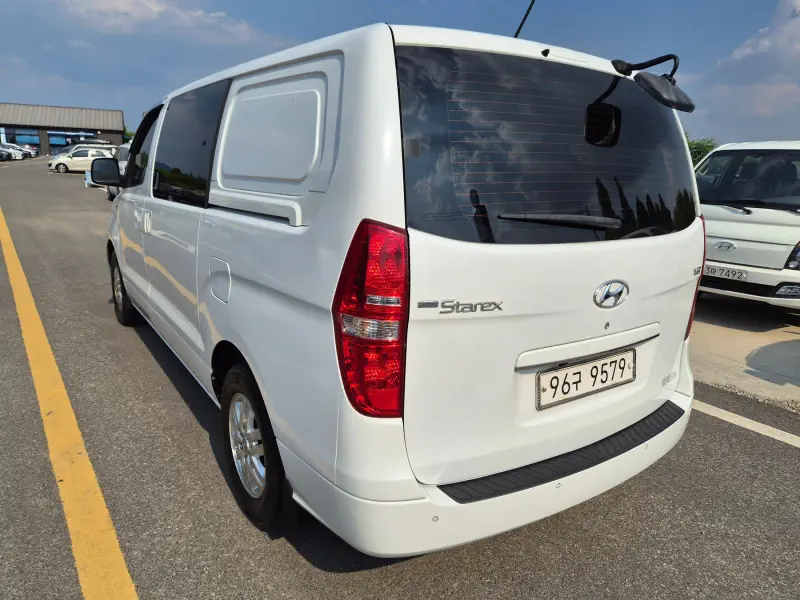 Hyundai Grand Starex