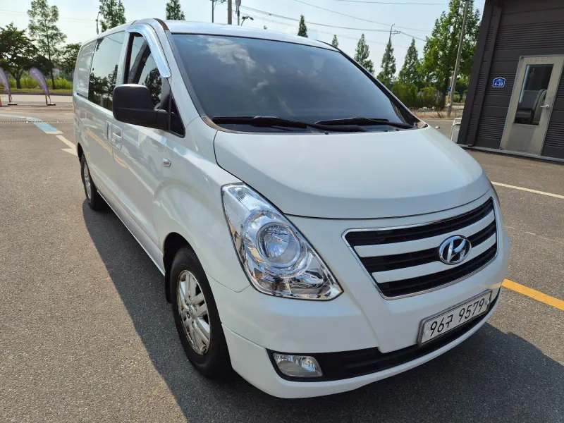 Hyundai Grand Starex