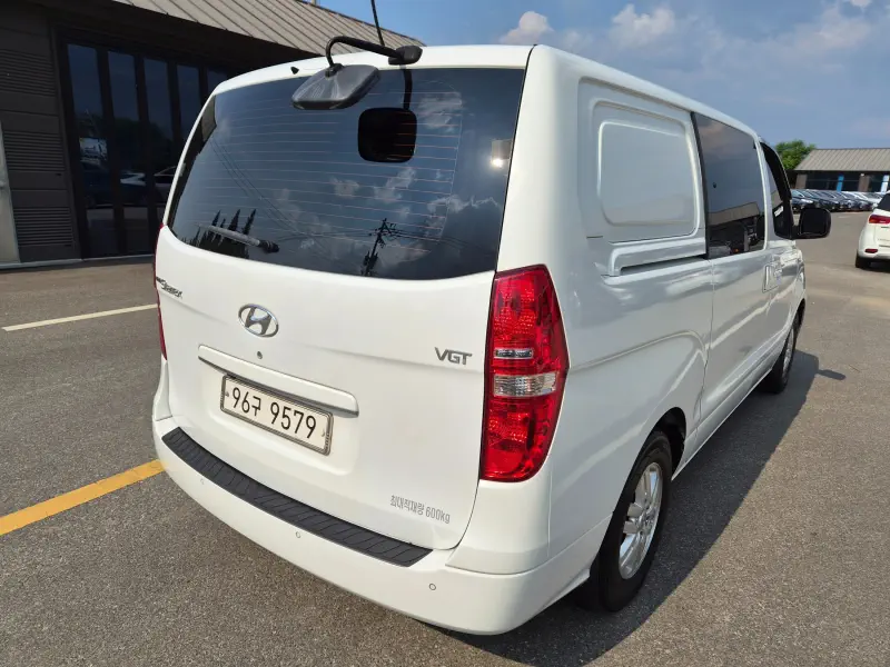Hyundai Grand Starex