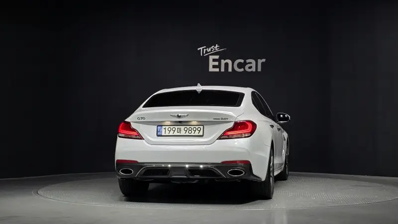 Genesis G70