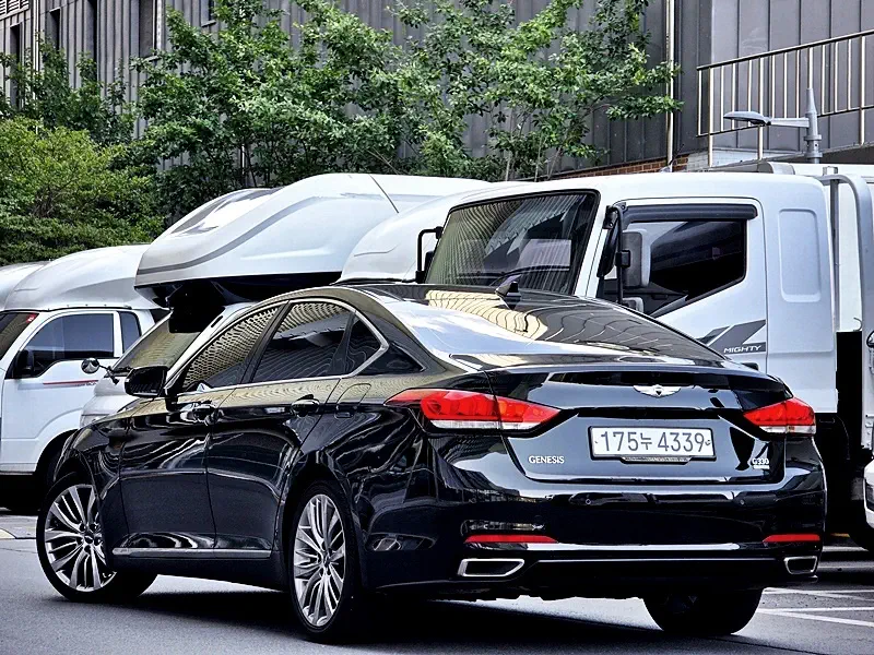 Hyundai Genesis