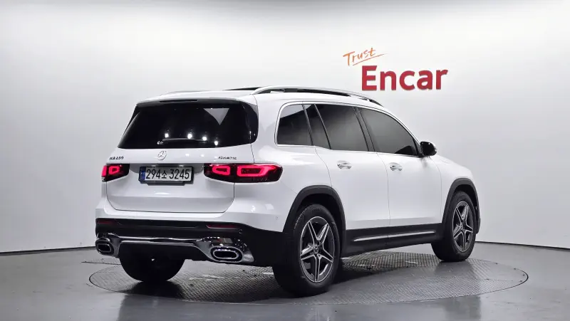 Mercedes-Benz GLB-Class
