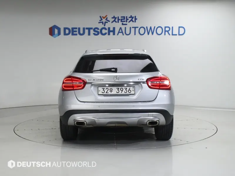 Mercedes-Benz GLA-Class