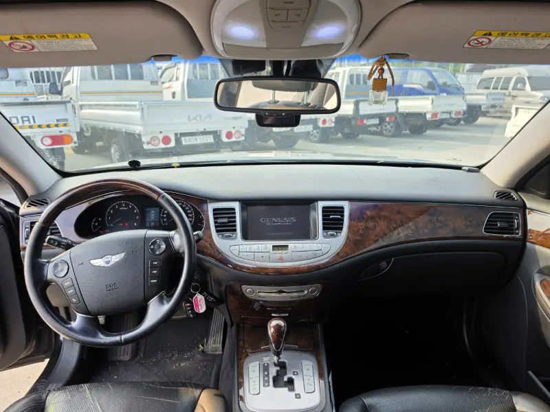 Hyundai Genesis