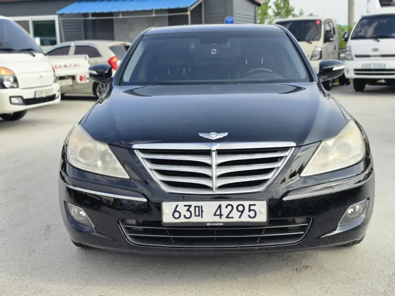 Hyundai Genesis