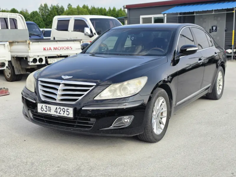 Hyundai Genesis