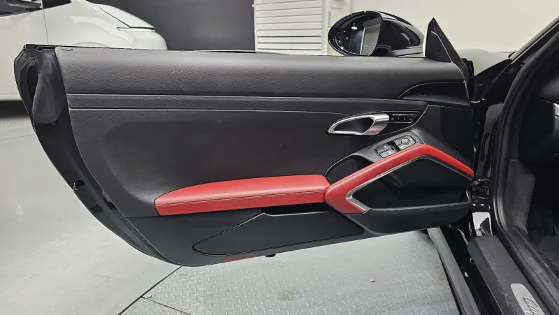 Porsche Cayman
