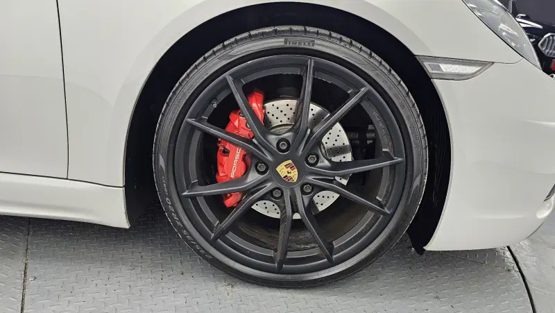 Porsche Cayman