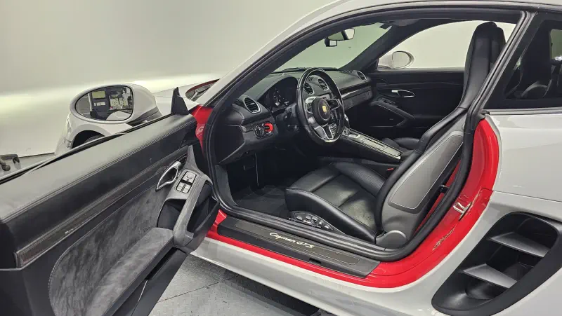 Porsche Cayman