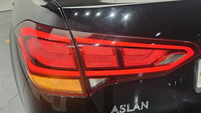 Hyundai Aslan