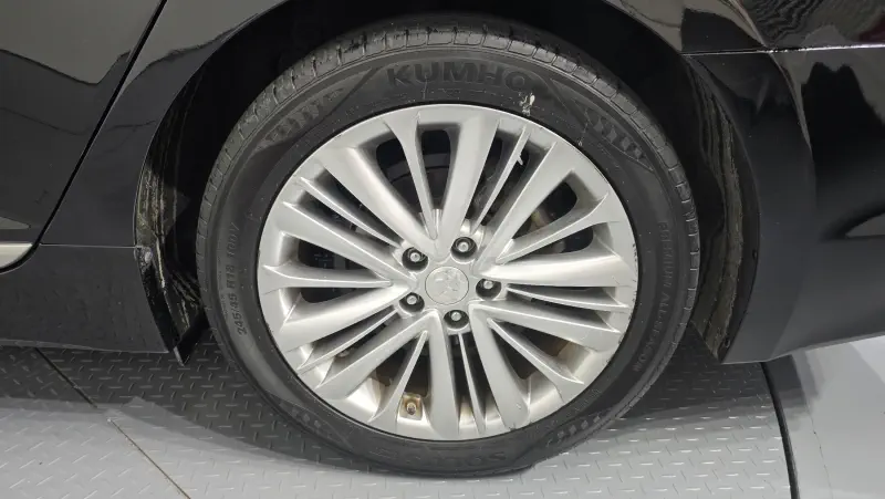 Hyundai Aslan