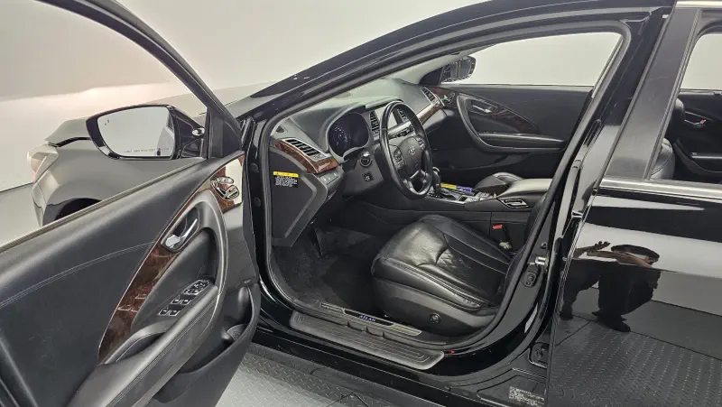 Hyundai Aslan