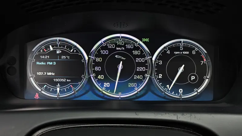 Jaguar XJ