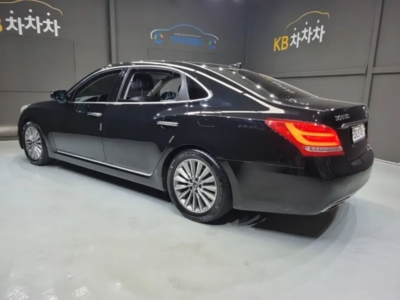 Hyundai Equus