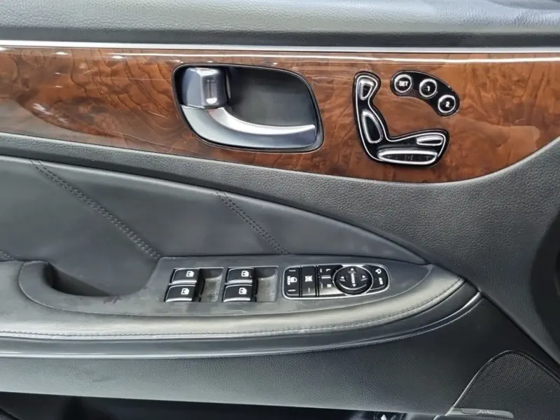 Hyundai Equus