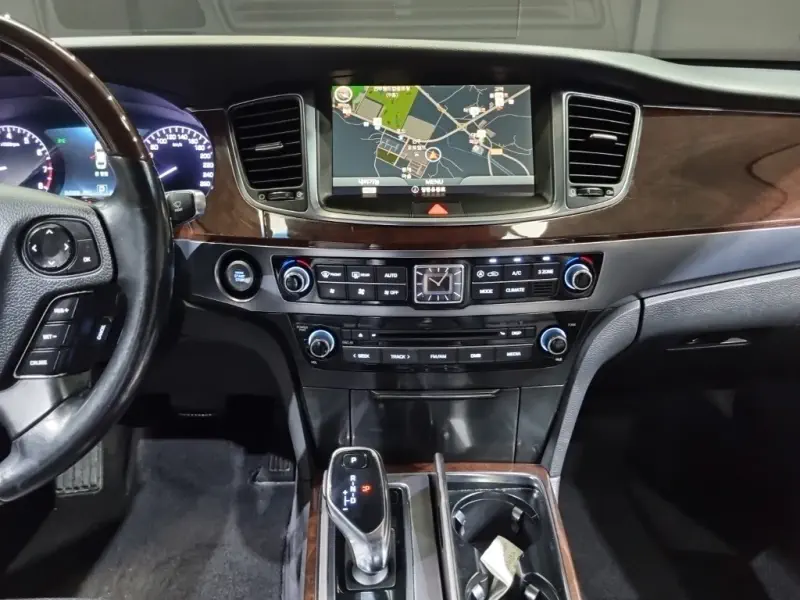 Hyundai Equus