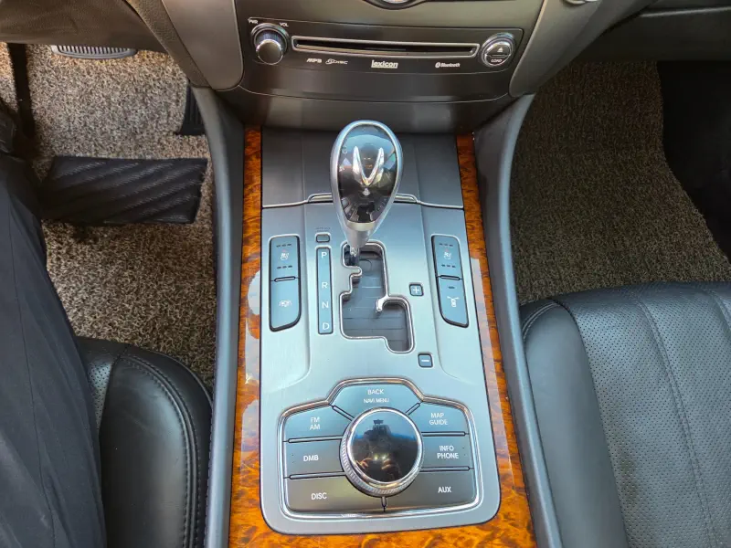 Hyundai Equus