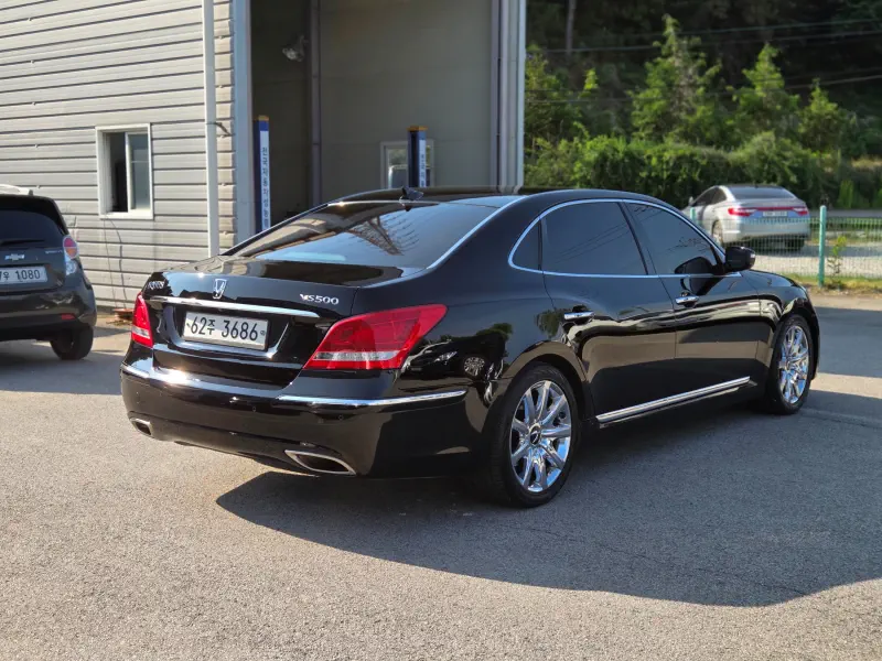 Hyundai Equus