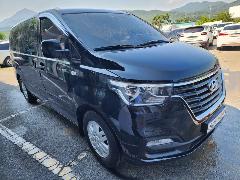 Hyundai Grand Starex