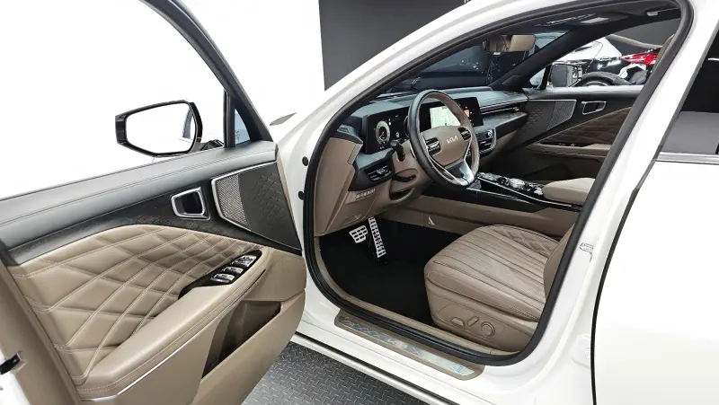 Kia K8