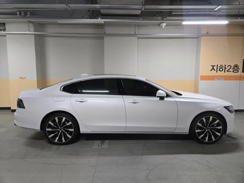 Volvo S90