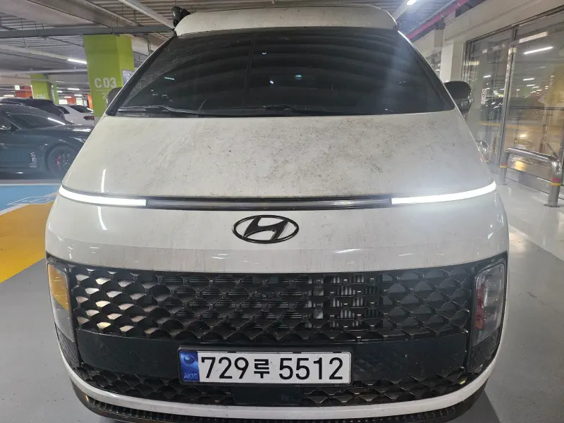 Hyundai Staria