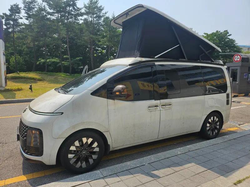 Hyundai Staria