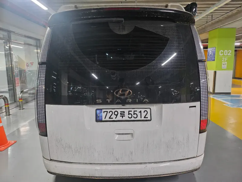 Hyundai Staria
