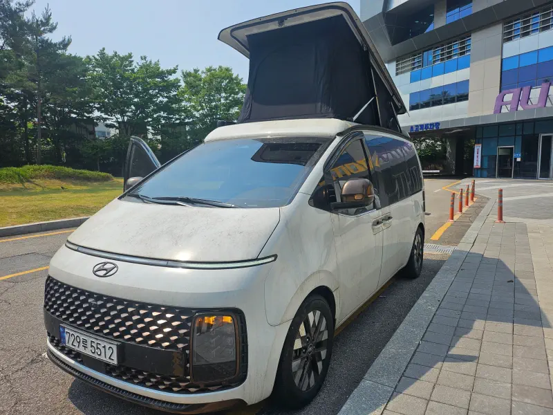 Hyundai Staria